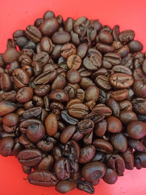Hoe betaal ik makkelijk voor koffie op werk?